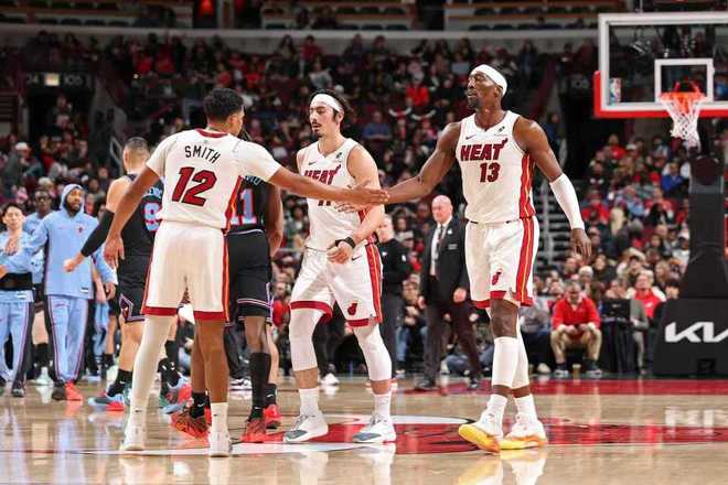 吉迪輪休公牛丟絕平三分惜敗熱火 熱巴20+12鮑威爾21分-蜘蛛體育免費直播